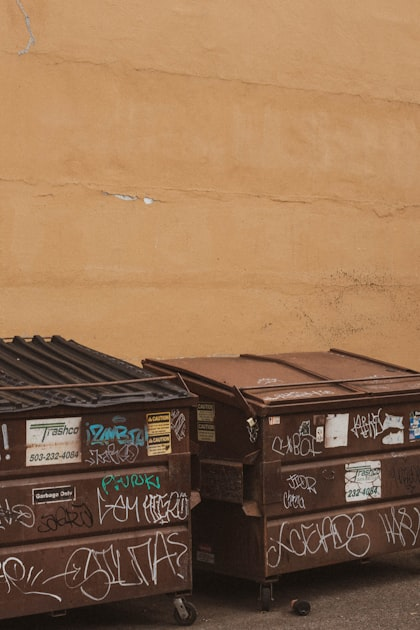 Tips for Maintaining Clean Trash Cans